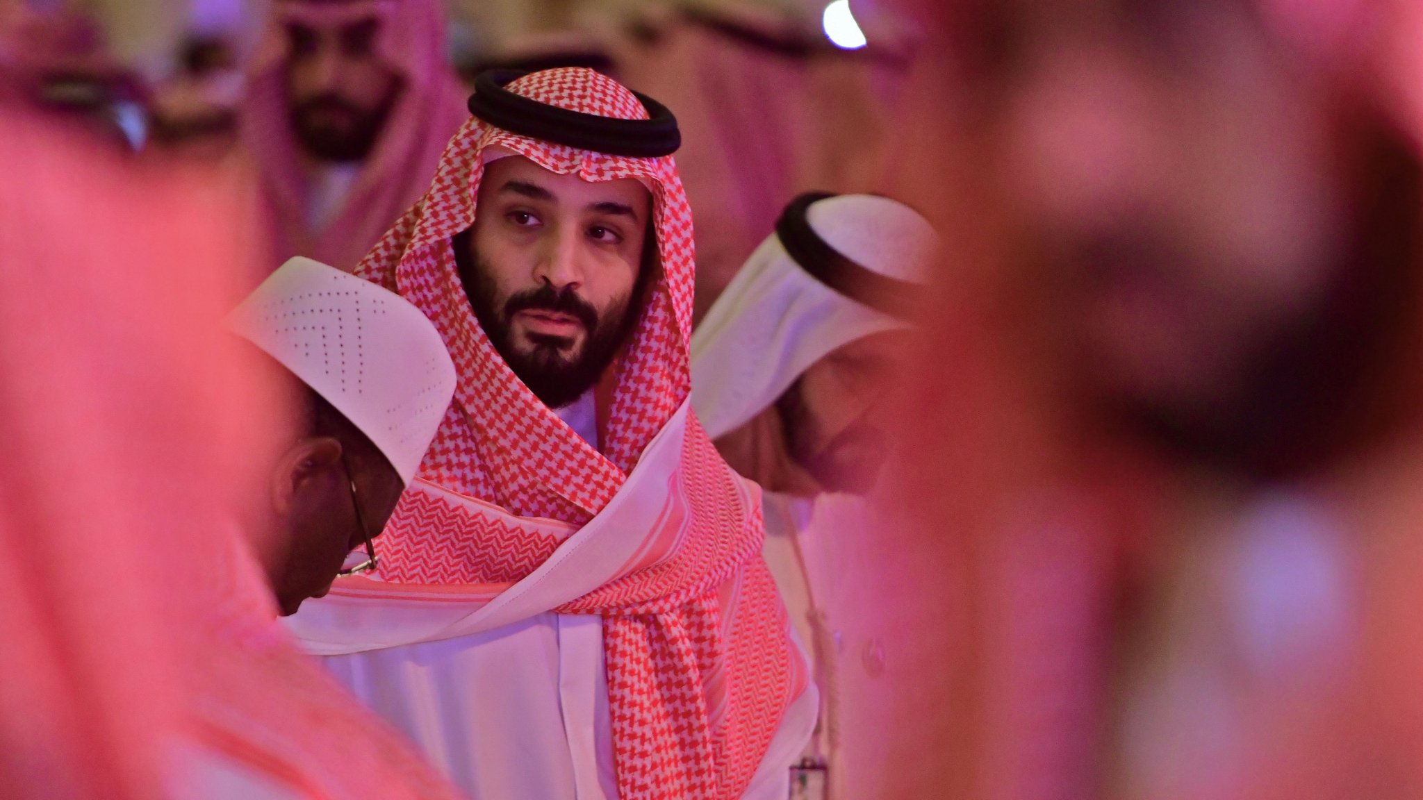 محمد بن سلمان يعامل السعوديين مثل العبيد ويحظر أي حقوق لهم