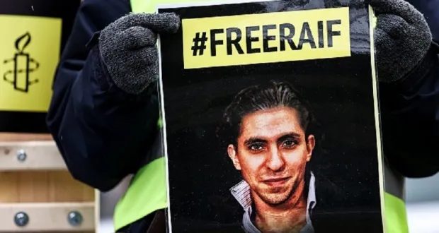أعضاء في الكونغرس الاميركي يطالبان برفع حظر السفر عن المعتقل السابق رائف بدوي