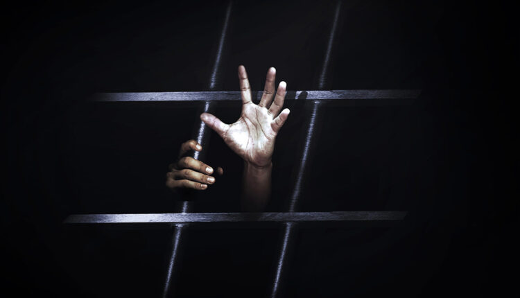 ثلاثة معتقلي رأي في سجون الامارات ينهون أحكامهم دون الإفراج عنهم